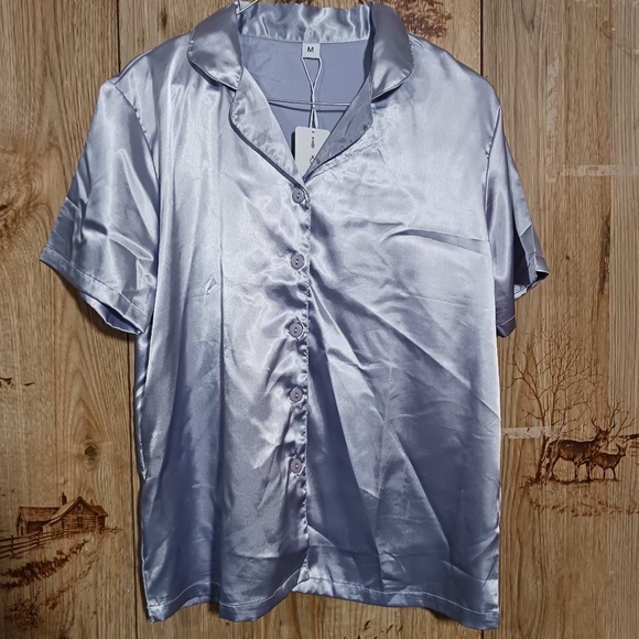 NWT Swomog Lavender Satin Button Down P.j Top Size Medium - Picture 2 of 7